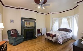 A Tanners Home Inn Bed And Breakfast